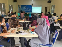 Employee Class Program Ima Nomor 4